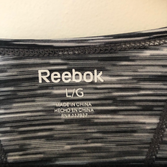 FINAL PRICE 🚨 | Reebok Striped Workout Top - Picture 3 of 5